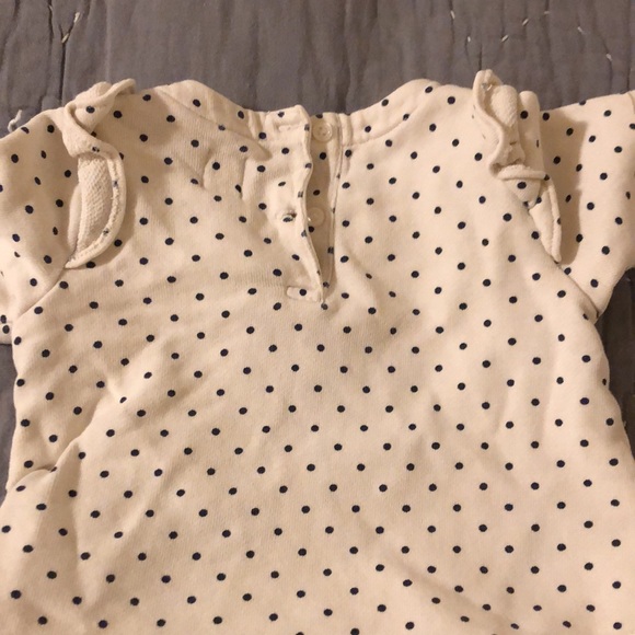 Baby gap sweatshirt and old navy jeans, 12-18 months - Picture 3 of 4